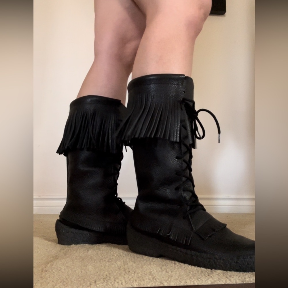 Made In Canada Black Leather Fringed Mukluks Fleece Lined Boots Lace-up 10 M - Picture 2 of 13